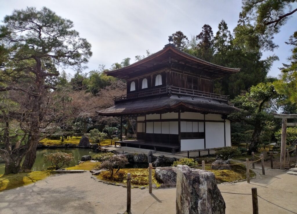 240224 斜め - インバウンドビジネス最前線の方々へ!AIの上に立つ情報収集をアシスト