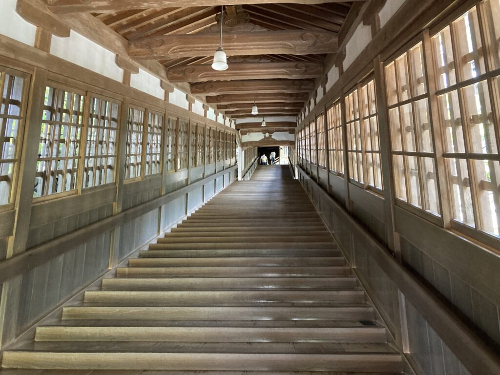 2508_階段2 - インバウンドビジネス最前線の方々へ!AIの上に立つ情報収集をアシスト